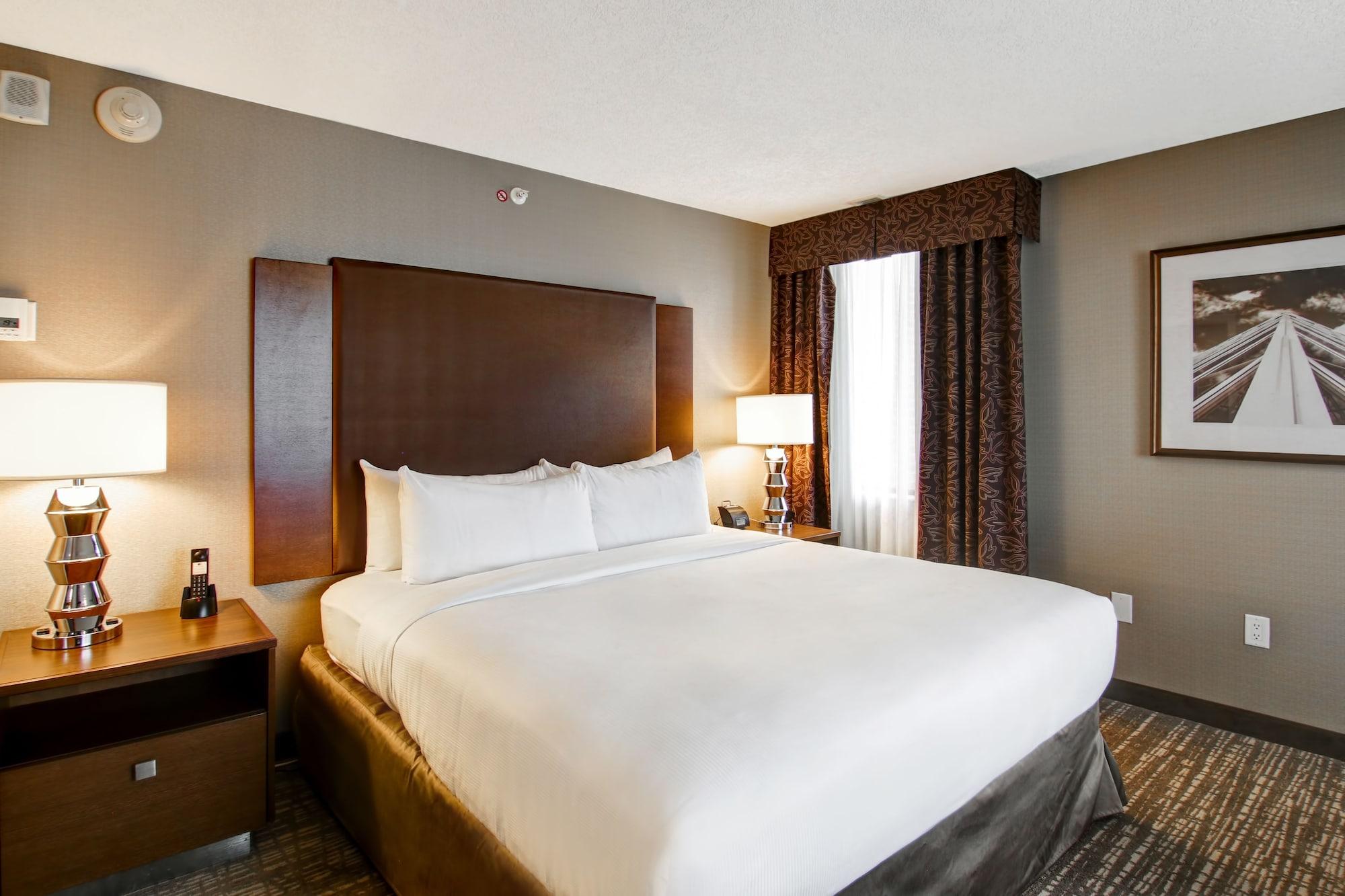 Doubletree By Hilton West Edmonton Hotel Екстериор снимка